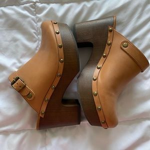 True Craft Platform Clog